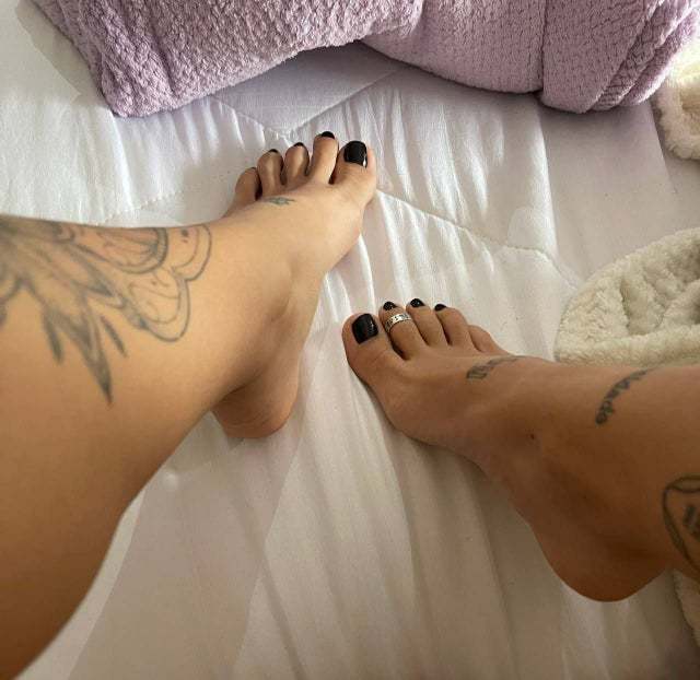 Laryssa Bottino Feet