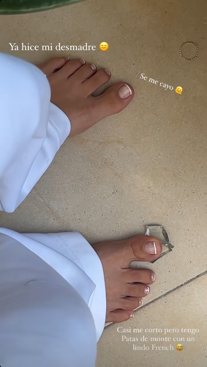 Melanie Pavola Feet