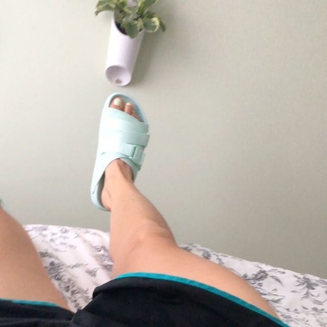 Nina Kiri Feet