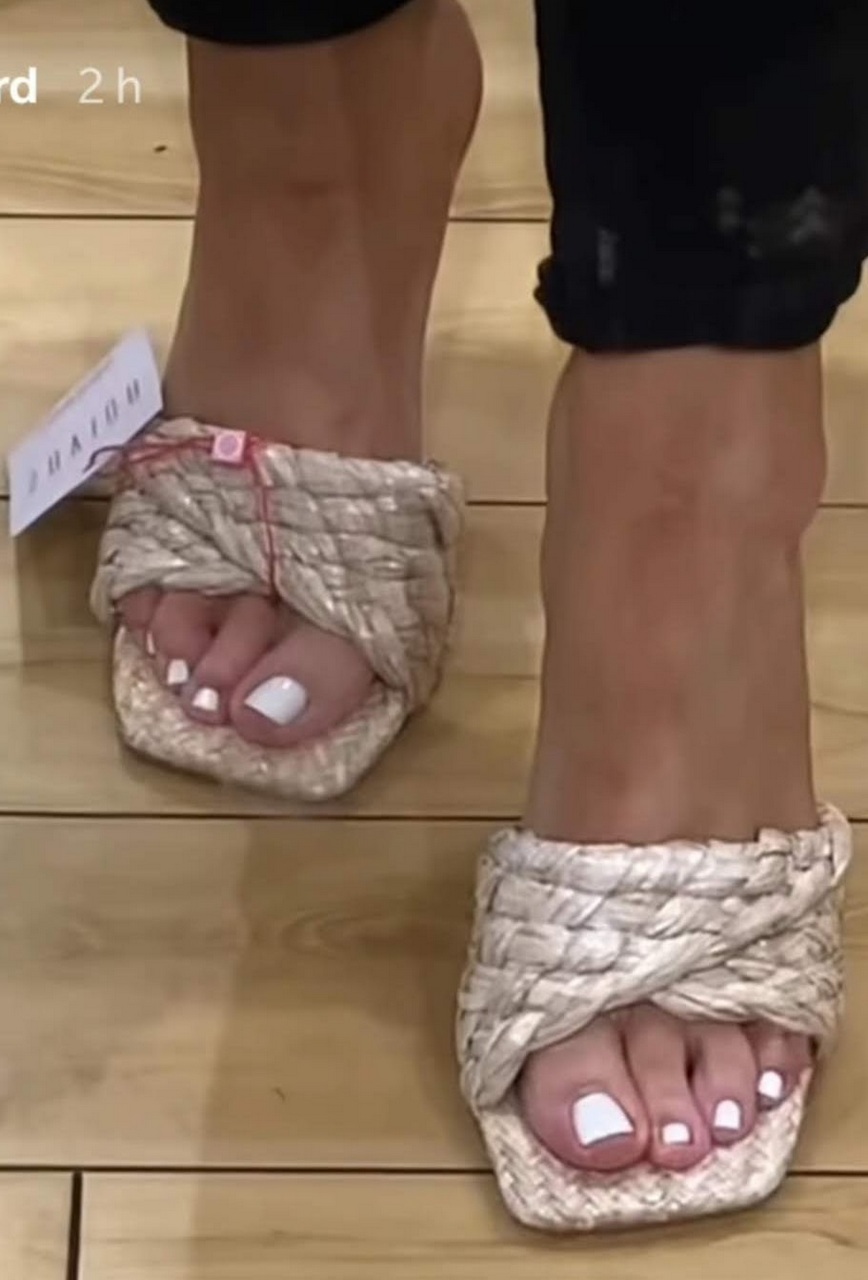 Pamela Laird Feet