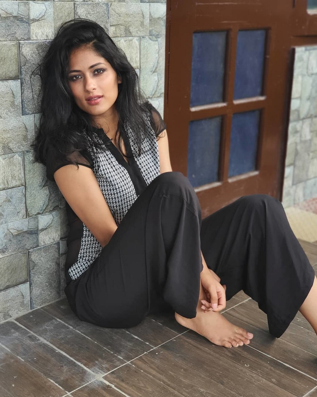 Priyanka Saraswat Feet