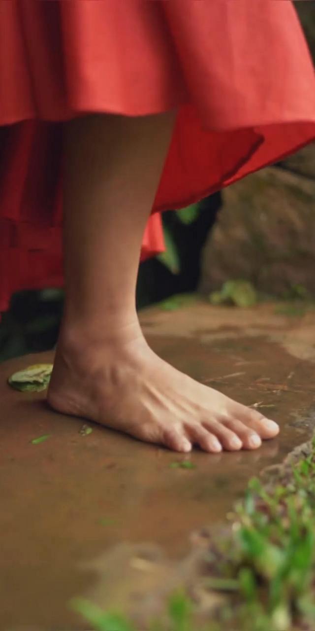 Ramya Pandiyan Feet