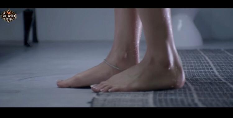 Sara Loren Feet