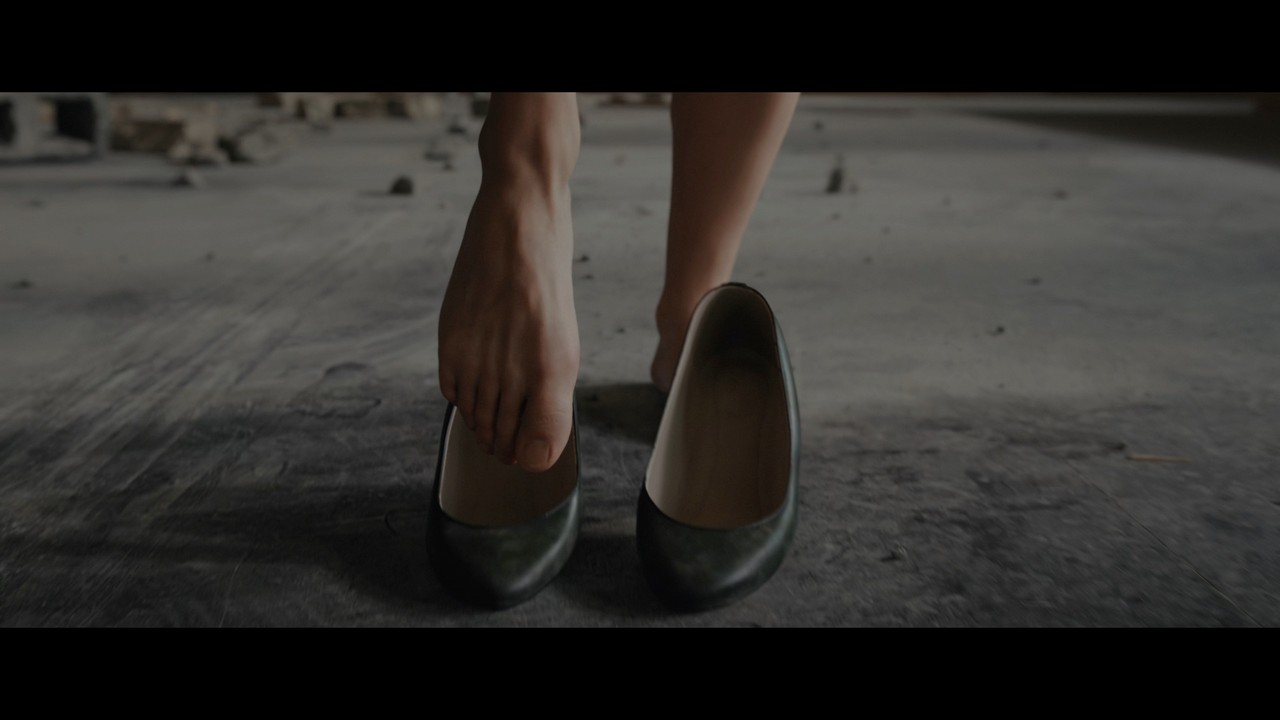 Tatiana Maslany Feet