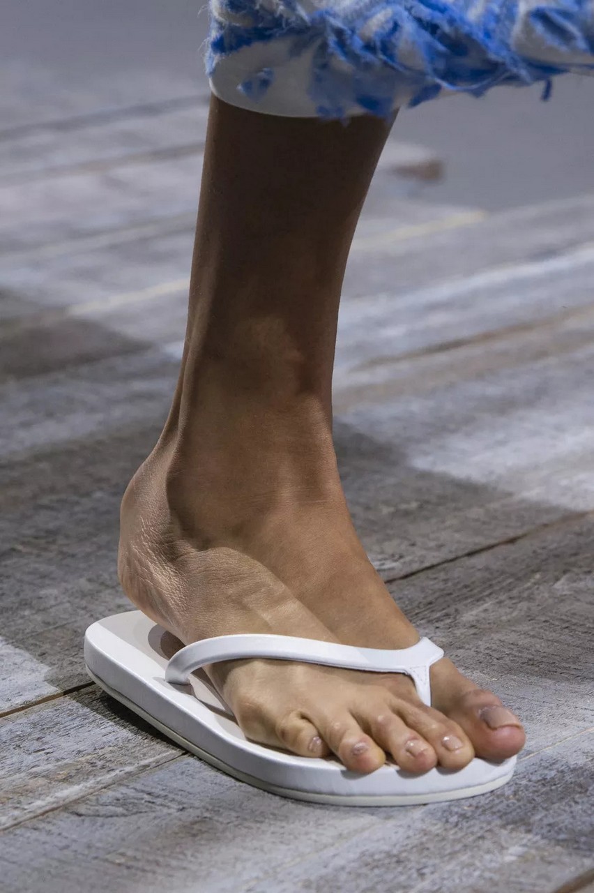 Aira Ferreira Feet