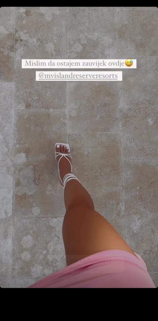 Anja Bla Feet