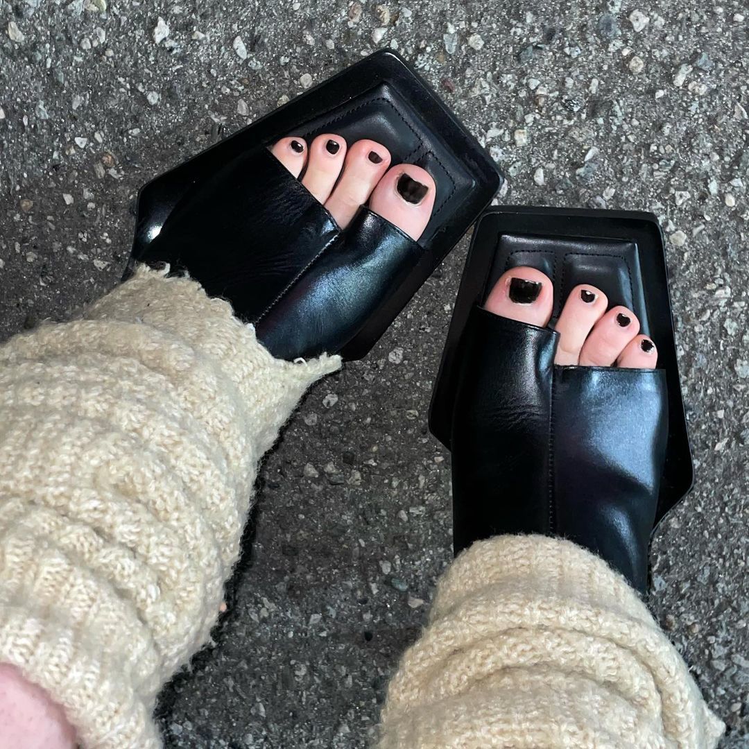 Ashnikko Feet