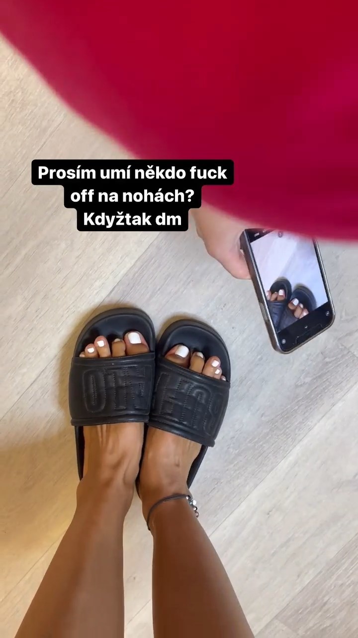 Beata Hrncirikova Feet