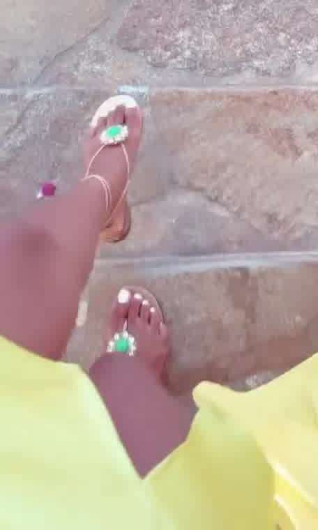 Chandrika Ravi Feet