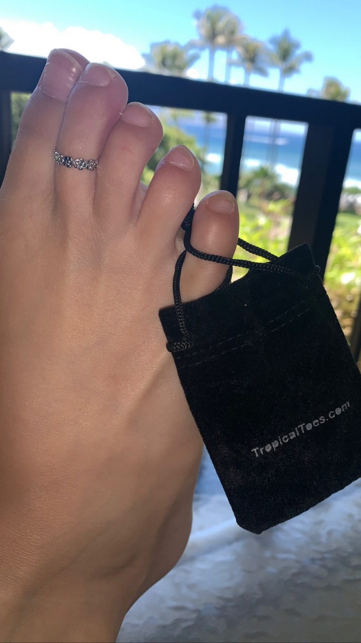 Emily Labowe Feet