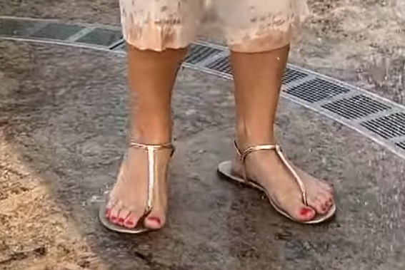 Isabela Pagliari Feet