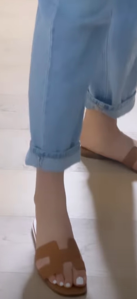 Julia Chaouachi Feet