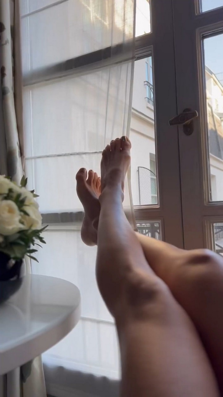 Juliana Paes Feet