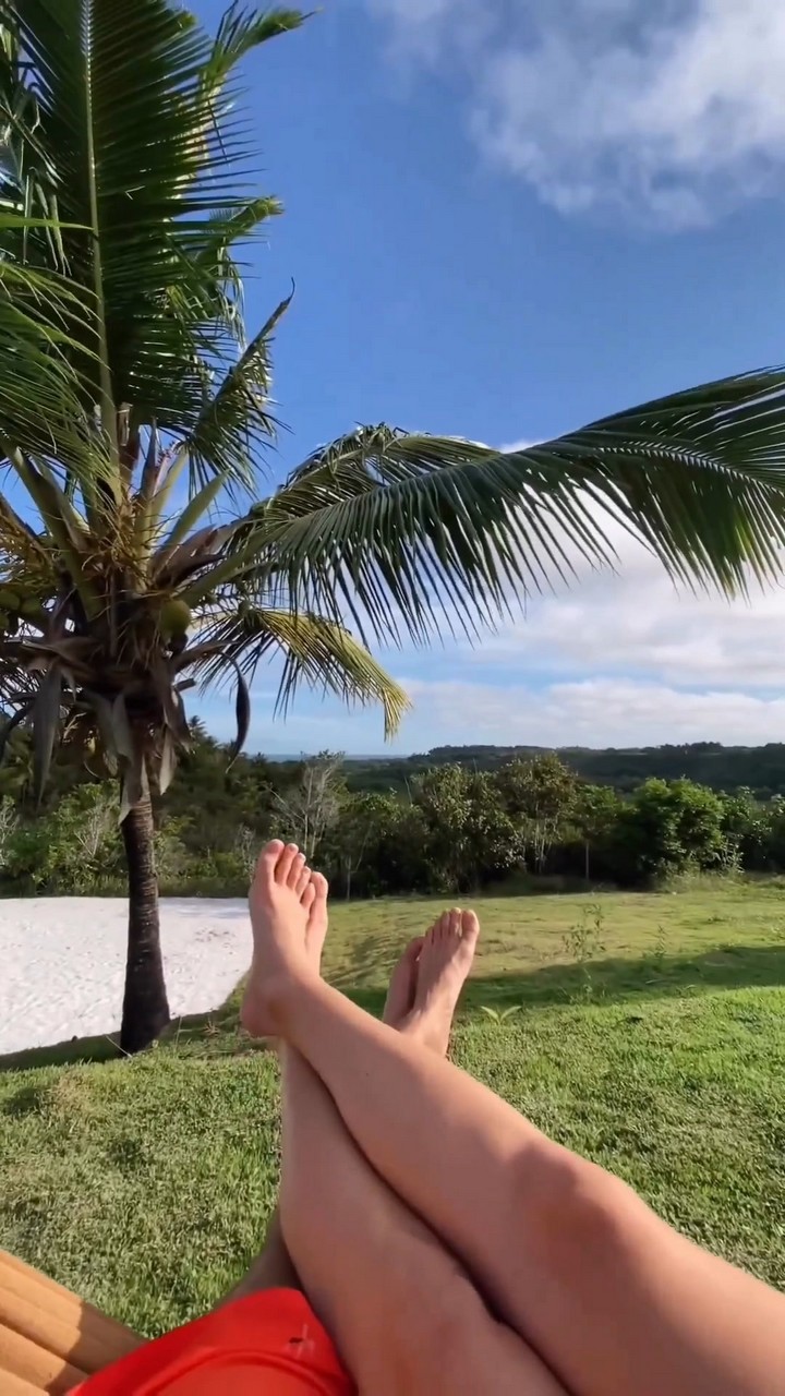 Juliana Silveira Feet