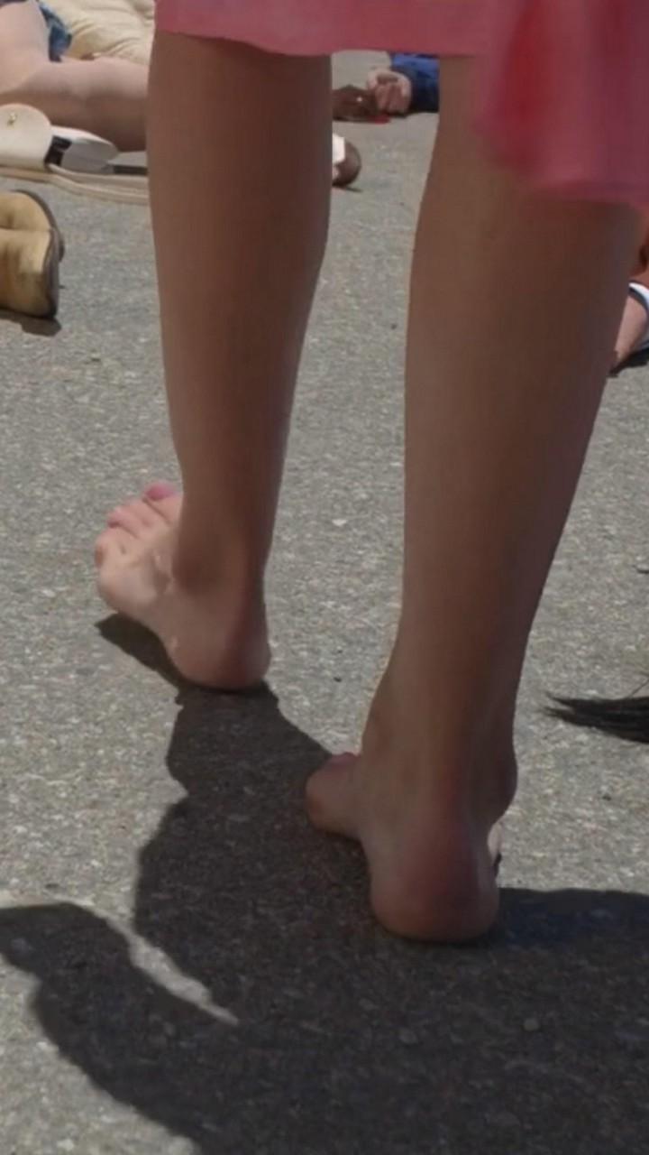 Katherine Waterston Feet