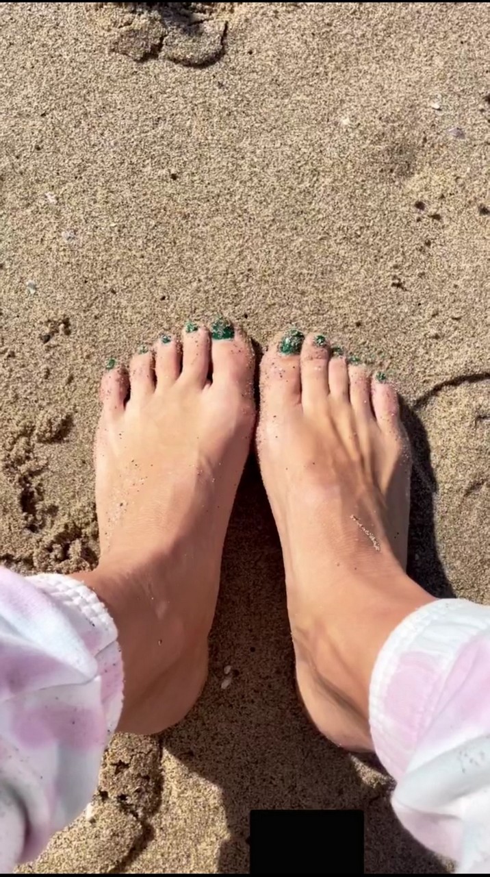 Kika Silva Feet