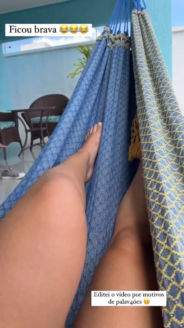 Larissa Tomasia Feet