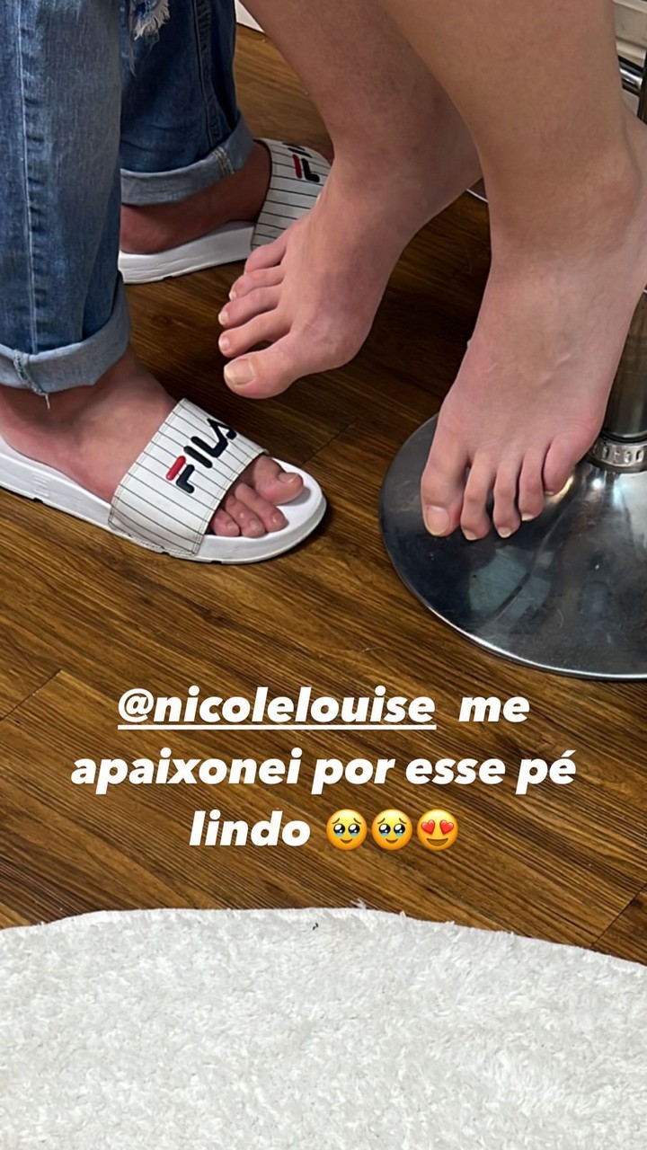 Nicole Louise Feet