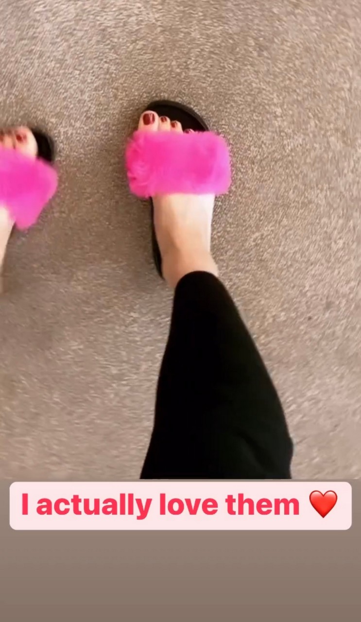Roxy Shahidi Feet