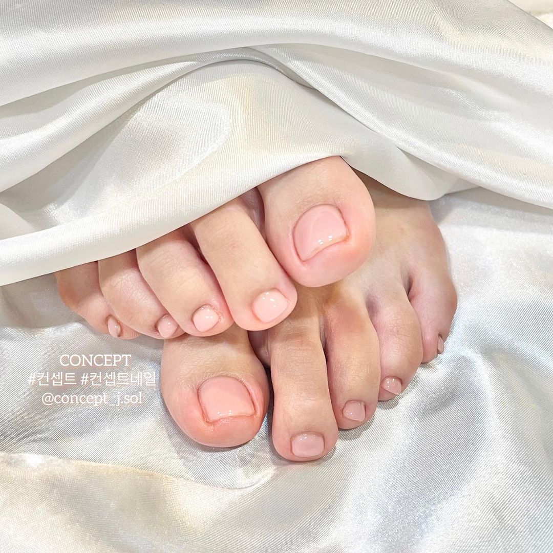 Yuqi Feet