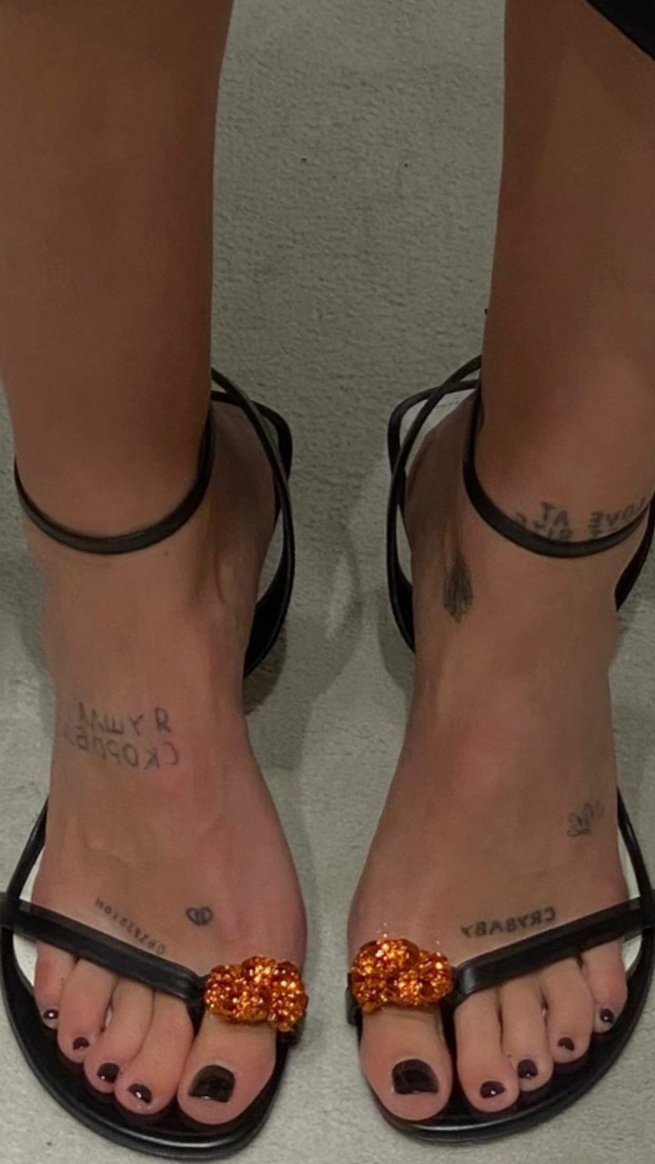 Alizee Gamberini Feet