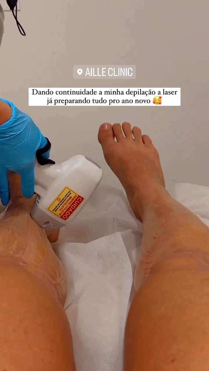 Ana Paula Minerato Feet
