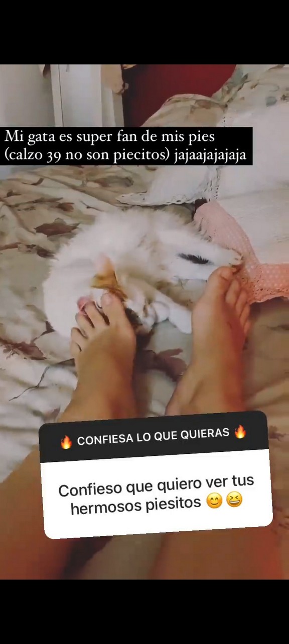 Andrea Aguirre Feet