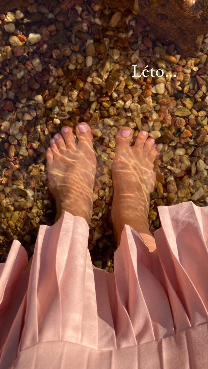 Barbora Cernoskova Feet