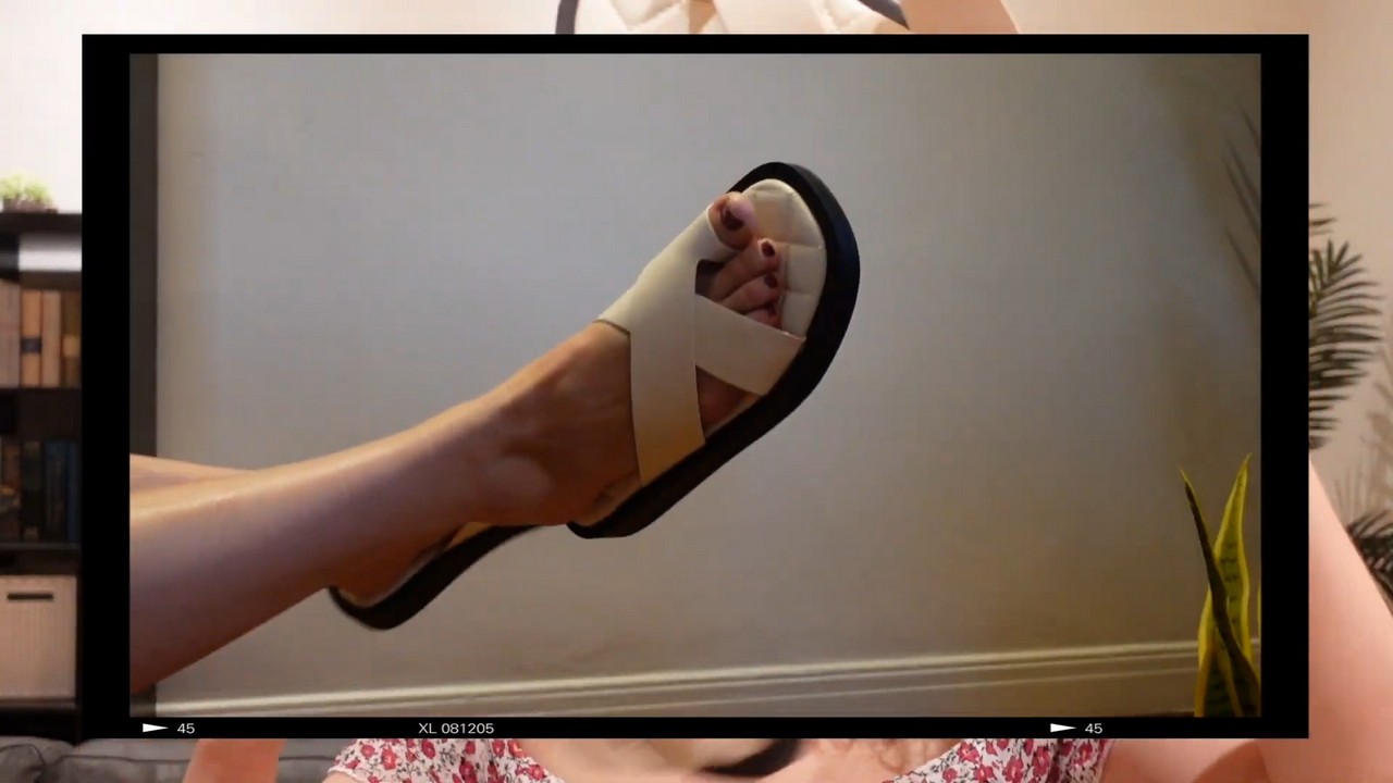 Chandler Juliet Feet