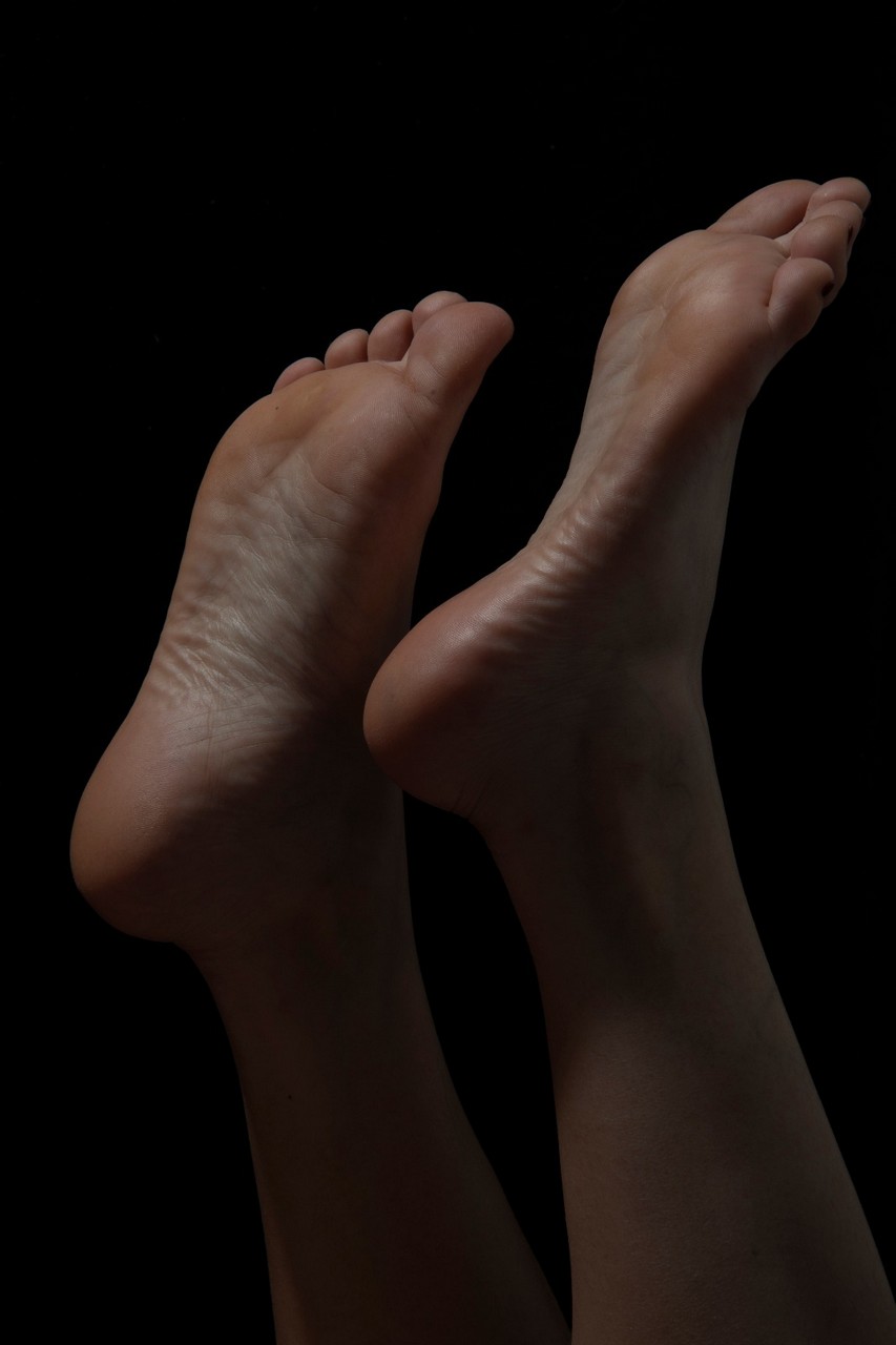 Dilek Kaya Feet