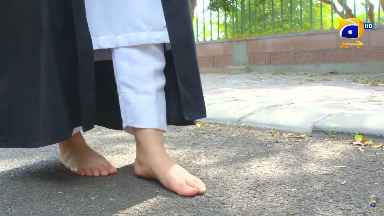 Hajira Yamin Feet