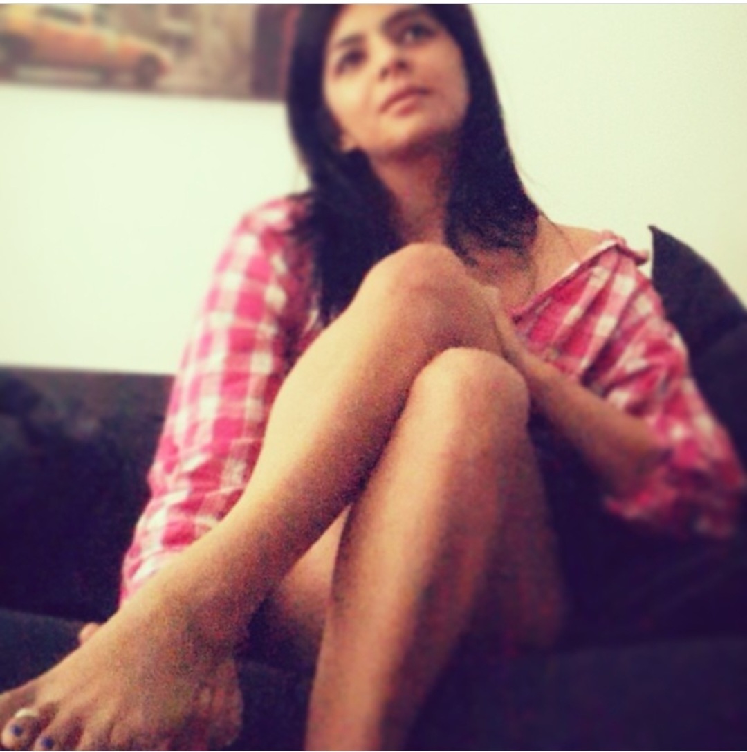 Himanshi Choudhary Feet