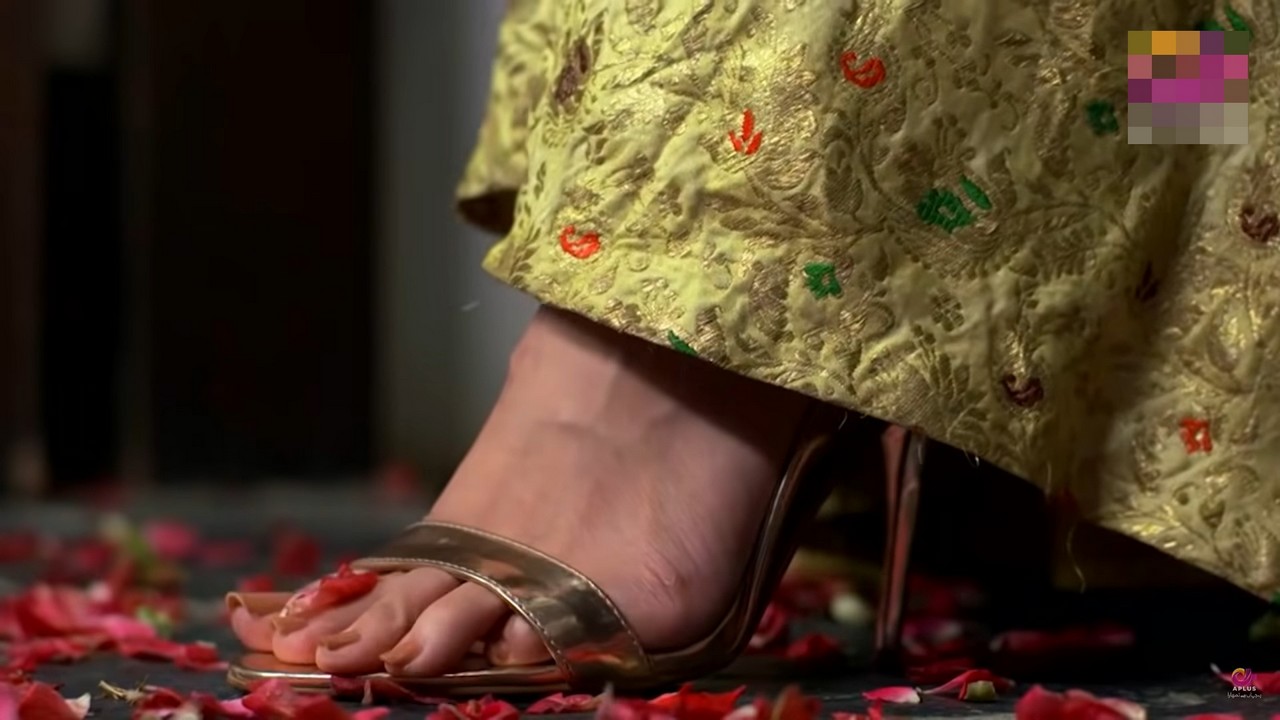 Iman Zaidi Feet