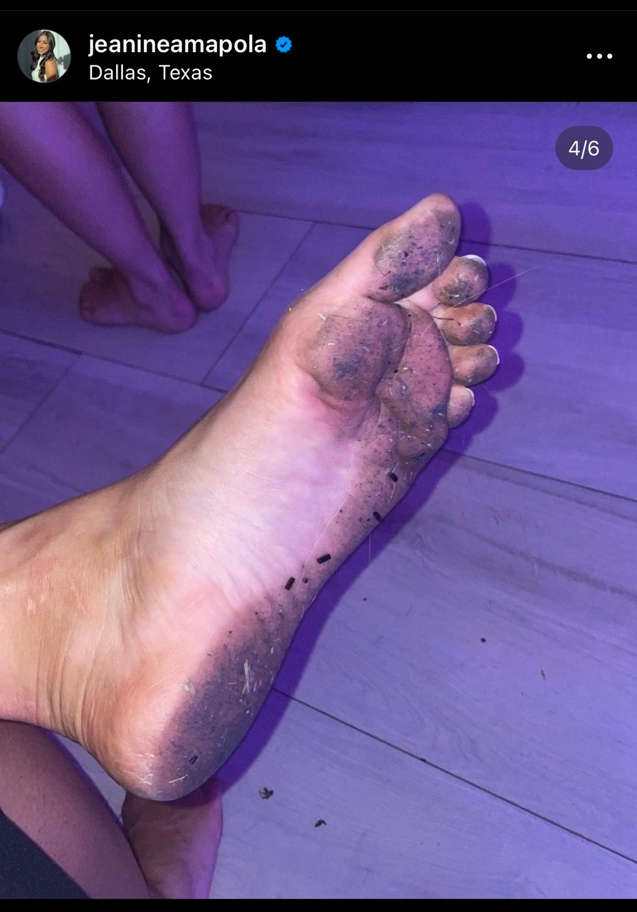 Jeanine Amapola Feet