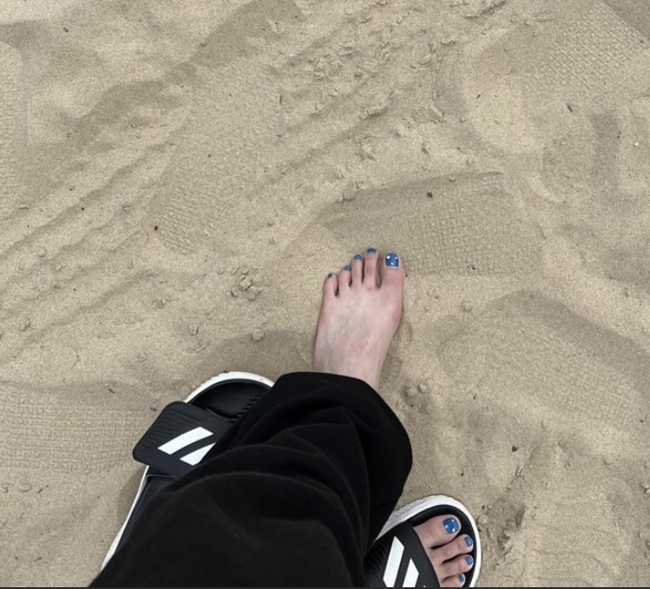 Kim Hyunjin Feet