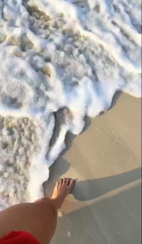 Luana Vjollca Feet