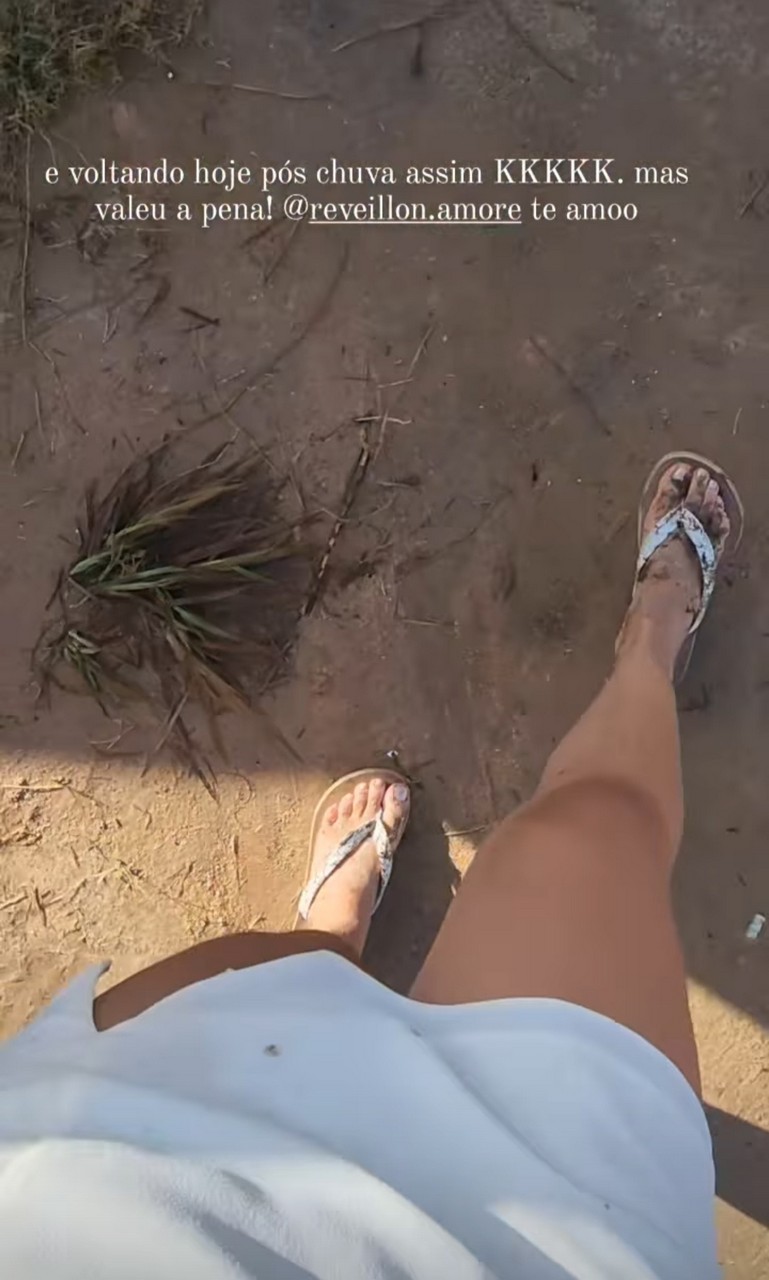 Maisa Silva Feet