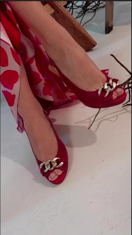Manuela Arcuri Feet