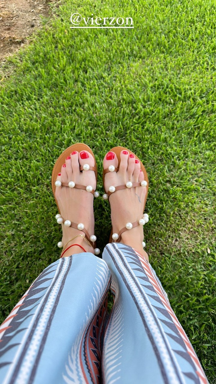 Mariana Weickert Feet