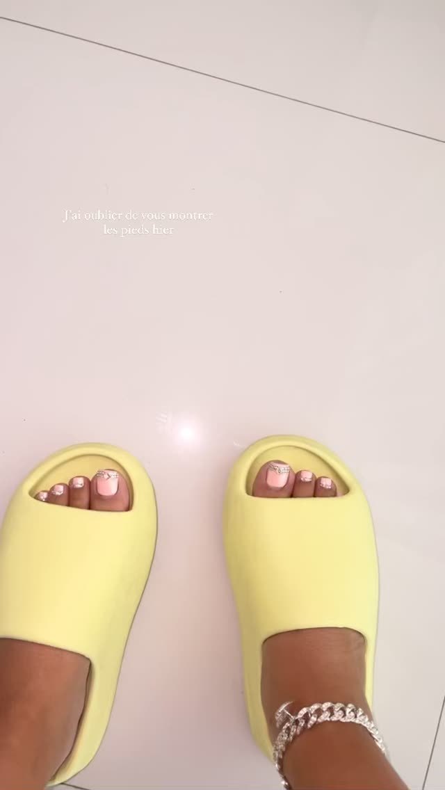 Milla Jasmine Feet