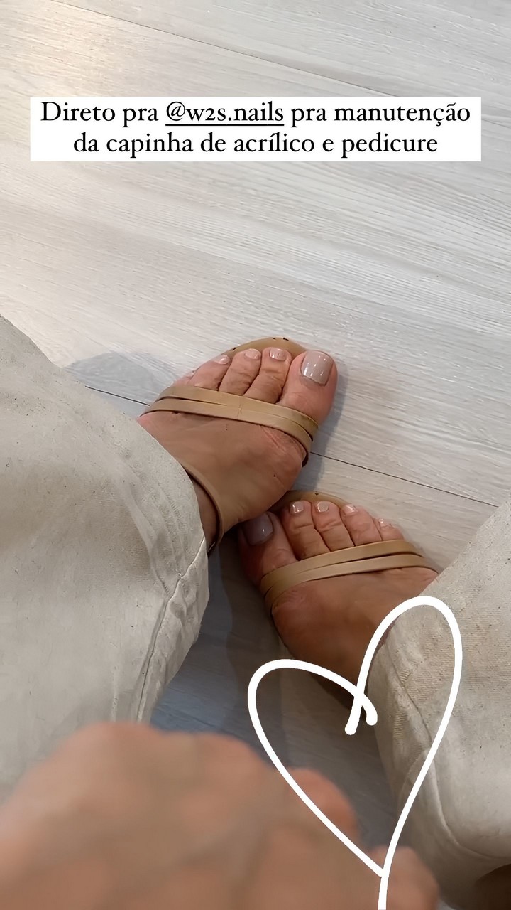 Naiumi Goldoni Feet