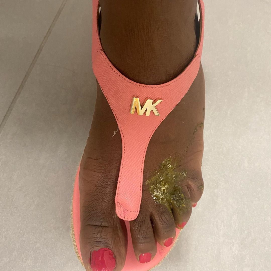 Nana Akua Feet