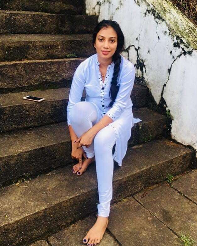 Nilwala Wishwamali Feet