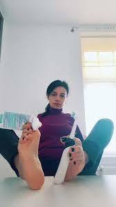 Sarah Talbi Feet