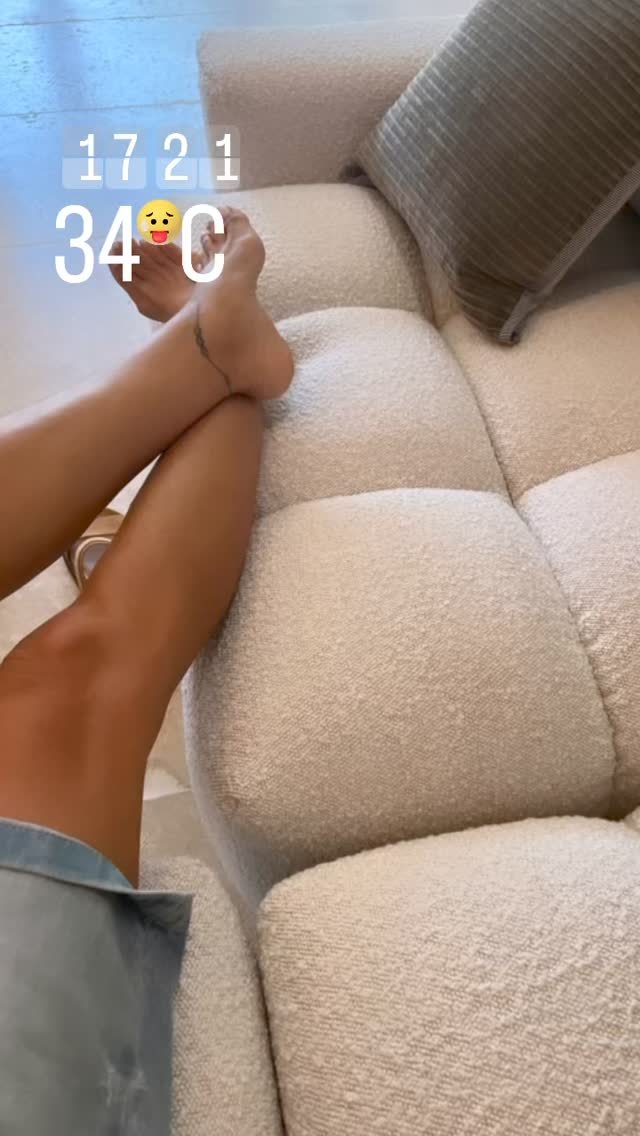 Veronika Loubry Feet
