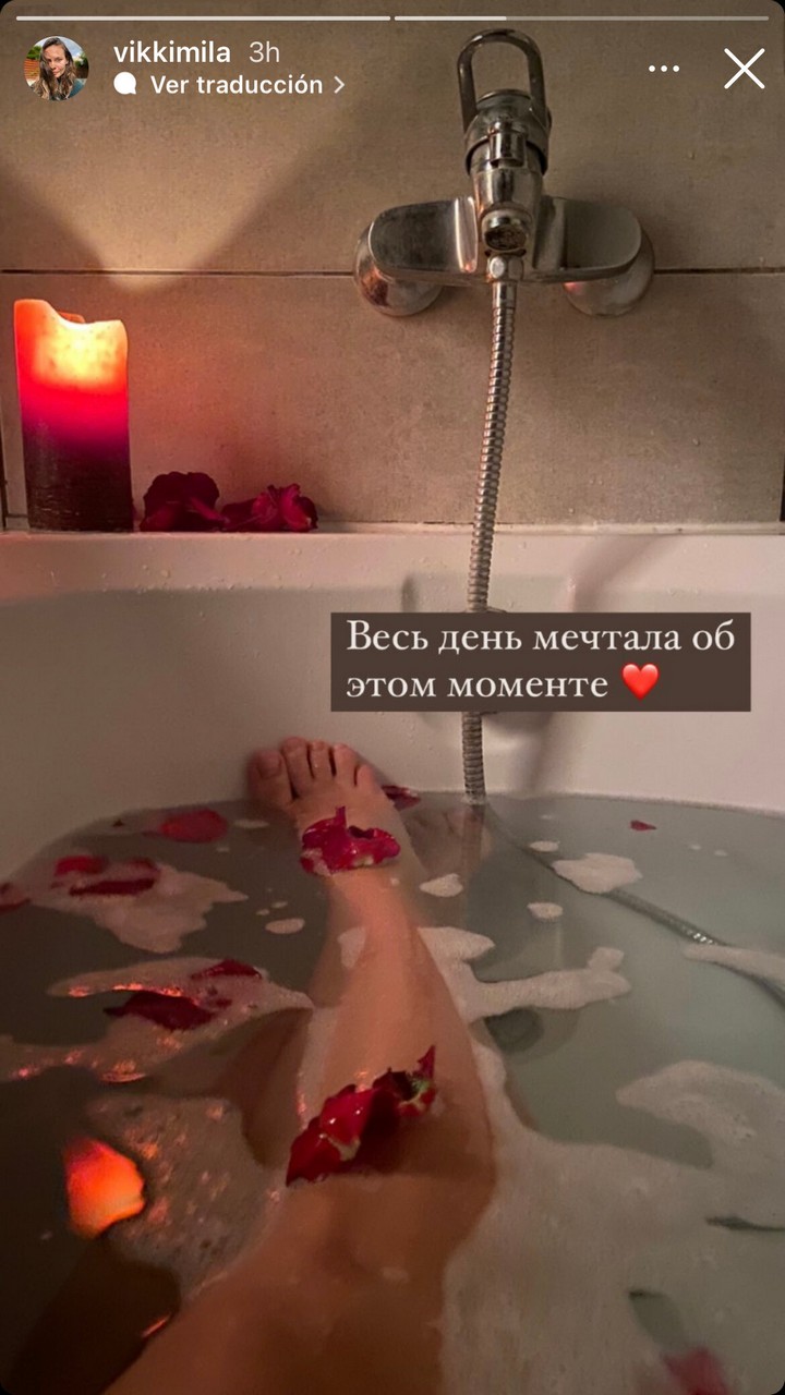 Viktoria Novikova Feet