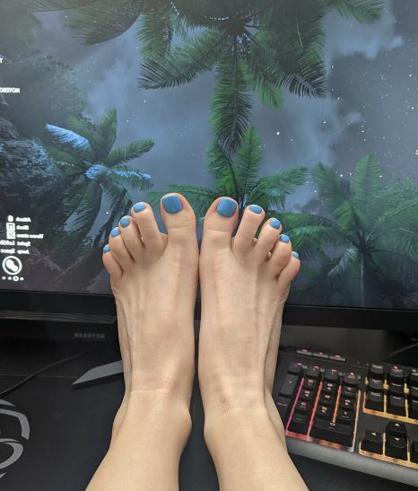 Xia Anderson Feet