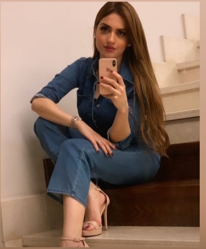 Yasmine Ezz Feet