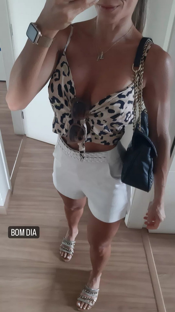 Bruna Carolina Souza Feet