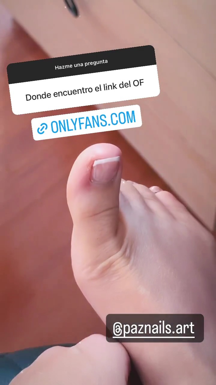 Constanza M Ll Bilbao Feet